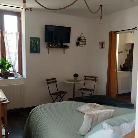 D'hote Au Jardin Le Clos Des Vins D'anges Bed & Breakfast 3*