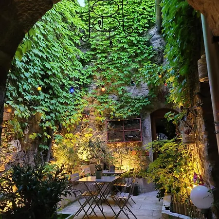D'hote Au Jardin Le Clos Des Vins D'anges Bed & Breakfast Saint-Pierre-des-Champs