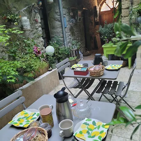D'hote Au Jardin Le Clos Des Vins D'anges * Saint-Pierre-des-Champs
